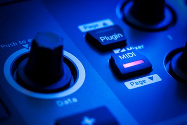 http://recording.songstuff.com/article/MIDI_sync